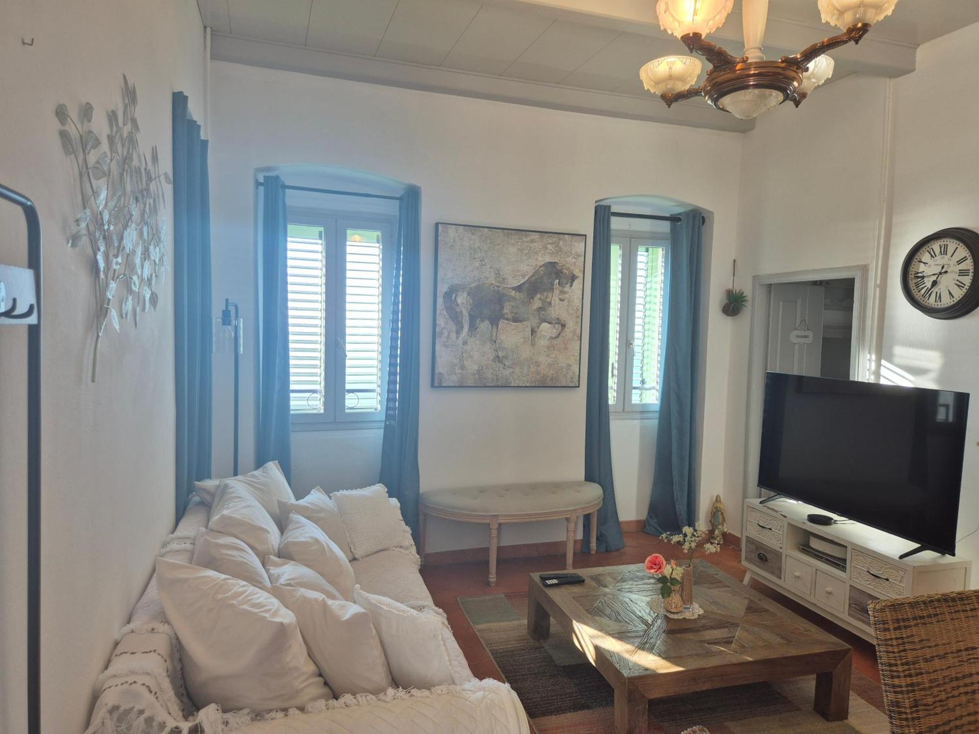 Holiday home Superbe Maison De Village Authentique Vue